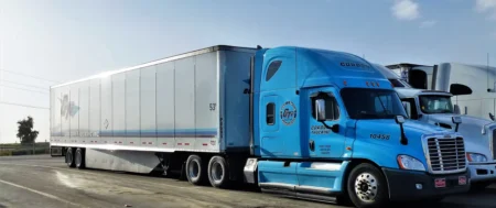 Is it a good idea to lease a semi truck ?