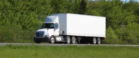 Driving Success – Top Reasons to Lease Your Own Truck in Canada